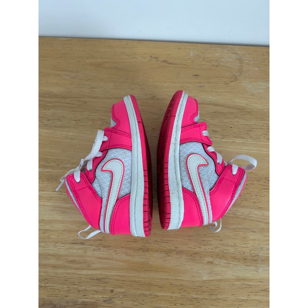 Nike Air Jordan 1 Mid 'Hyper Pink' sneakers Toddler/Girl's 7C - Picture 6 of 8